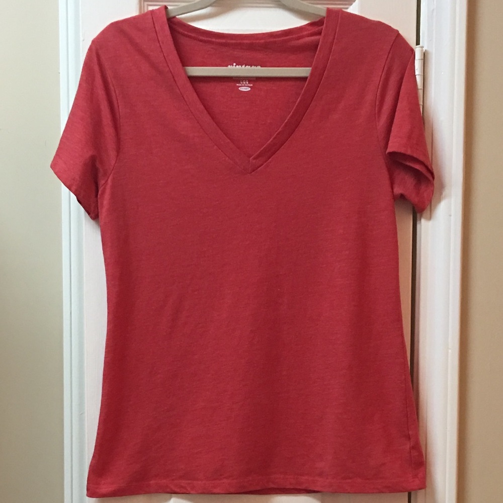 Never Worn-Old Navy V Neck Tee Sz Large
